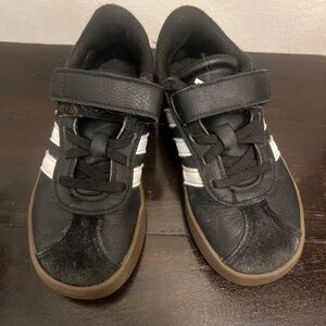 Little Kids size 11 Adidas Velcro Samba Skate Soccer shoe